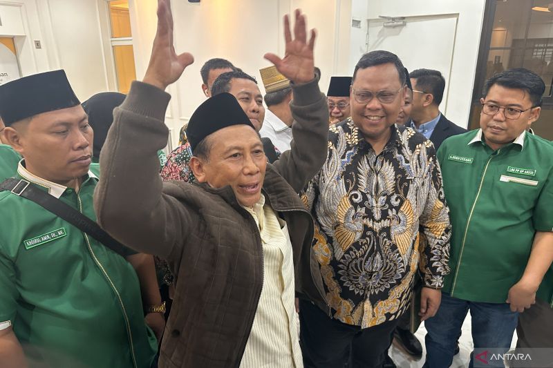 Lukman Edy beri kuasa kepada 100 advokat hadapi laporan PKB ke polisi Lukman Edy beri kuasa kepada 100 advokat hadapi laporan PKB ke polisi