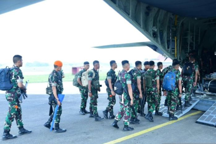 Petugas upacara dari TNI AU berangkat ke IKN dari Lanud Halim Petugas upacara dari TNI AU berangkat ke IKN dari Lanud Halim