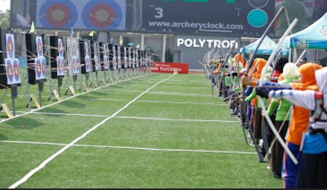 SDIT Umar Bin Khathab Kudus juara umum U-12 MilkLife Archery Challenge 2024