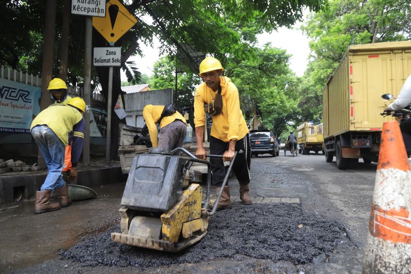DPUPR Tangerang kenalkan layanan digital perbaikan jalan sehari tuntas ke publik DPUPR Tangerang kenalkan layanan digital perbaikan jalan sehari tuntas ke publik