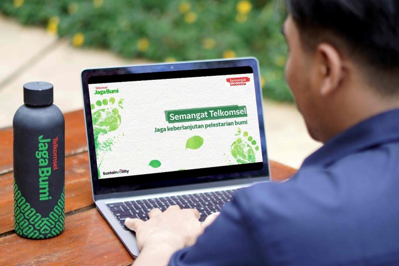 Telkomsel daur ulang cangkang kartu SIM jadi paving block