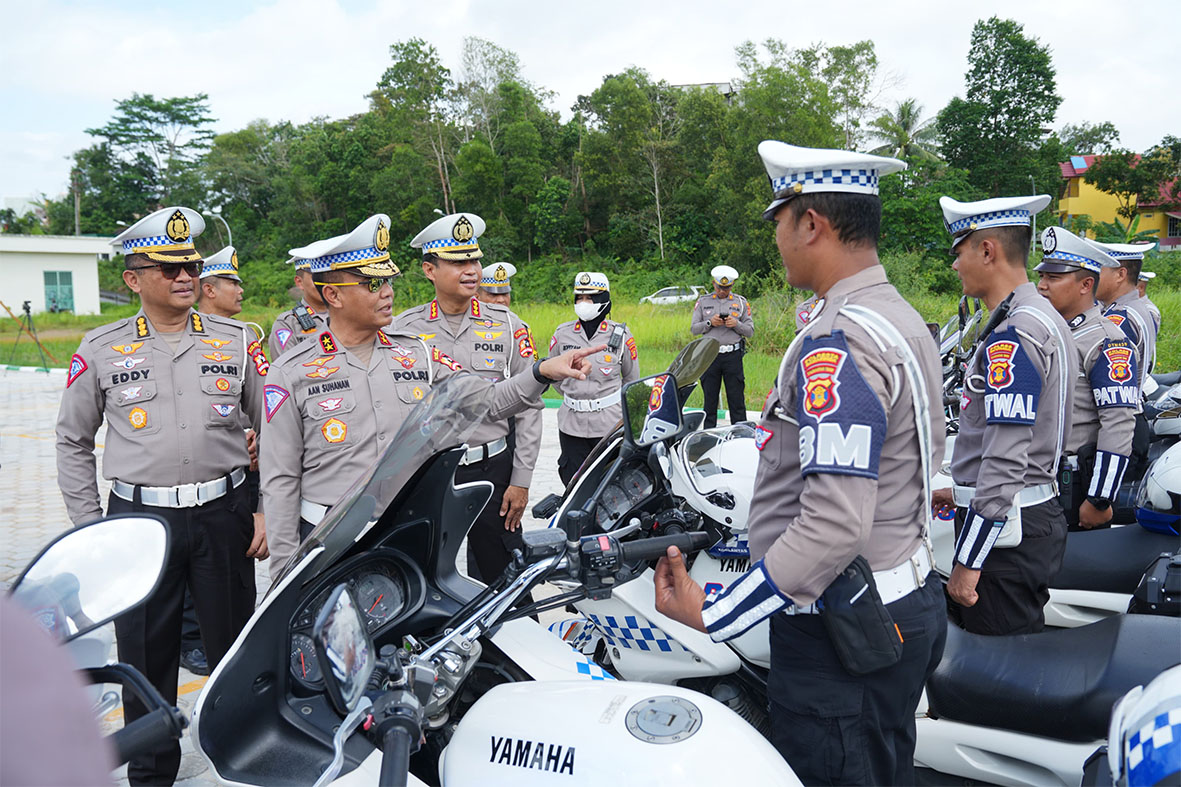 Jelang HUT ke-79 Kemerdekaan RI di IKN, Kakorlantas pastikan kesiapan personel dan kendaraan yang digunakan Jelang HUT ke-79 Kemerdekaan RI di IKN, Kakorlantas pastikan kesiapan personel dan kendaraan yang digunakan