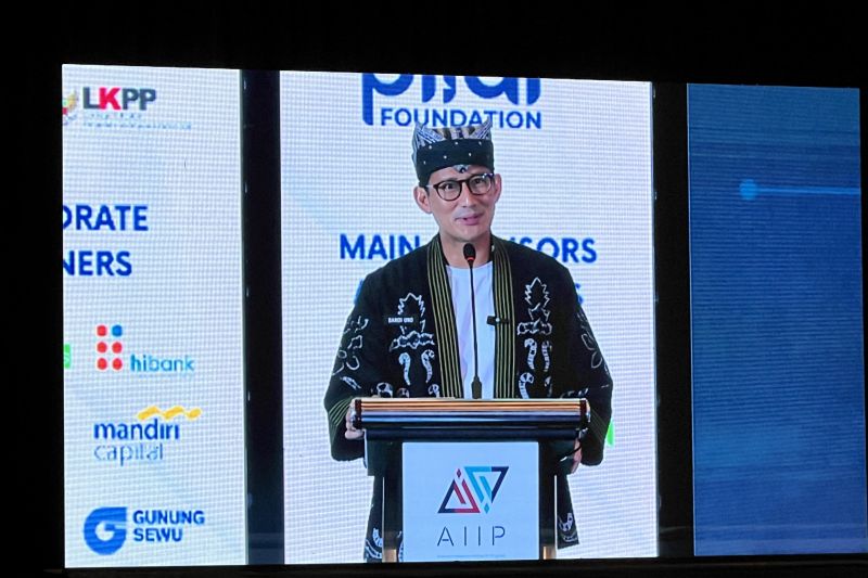Menteri Sandiaga: AI bantu pariwisata RI ungguli Thailand dan Malaysia Menteri Sandiaga: AI bantu pariwisata RI ungguli Thailand dan Malaysia
