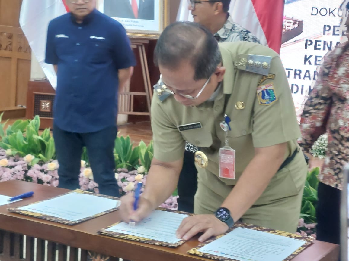 Pemkot Jakut teken kesepakatan soal antrian angkutan peti kemas ke dan dari pelabuhan Pemkot Jakut teken kesepakatan soal antrian angkutan peti kemas ke dan dari pelabuhan