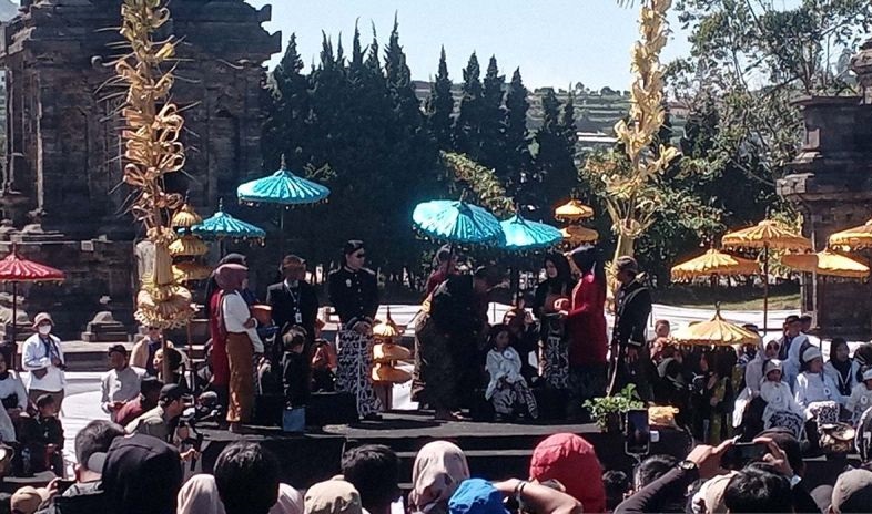 Belasan anak berambut gimbal jalani ruwatan di Dieng Culture Festival