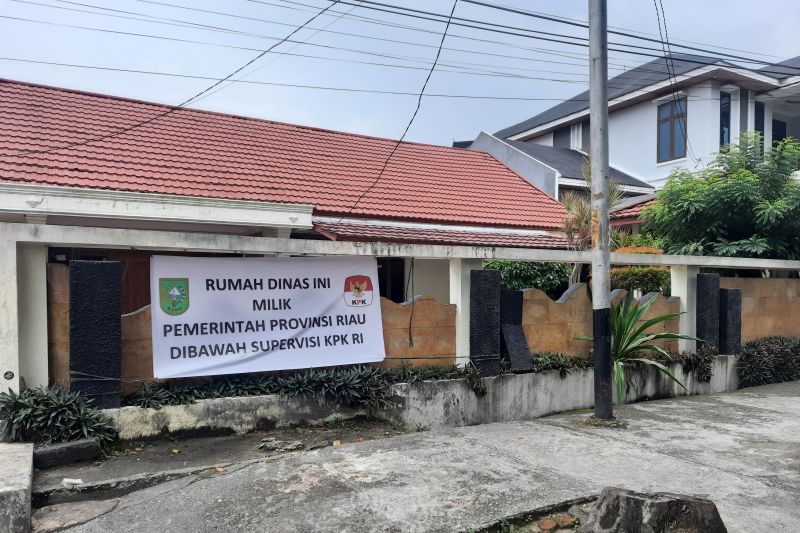 Pemakai rumah dinas secara ilegal di Riau bisa diancam pidana korupsi Pemakai rumah dinas secara ilegal di Riau bisa diancam pidana korupsi