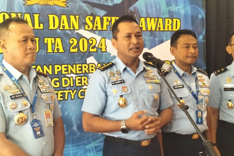TNI AU terus berupaya perkecil potensi kecelakaan penerbangan TNI AU terus berupaya perkecil potensi kecelakaan penerbangan