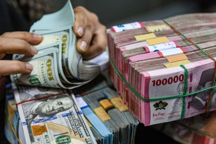 Rupiah Jumat pagi tergelincir 45 poin menjadi Rp15.645 per dolar AS Rupiah Jumat pagi tergelincir 45 poin menjadi Rp15.645 per dolar AS