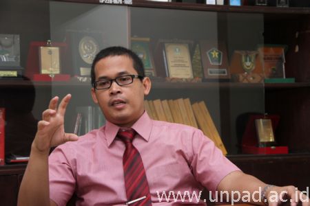 Partai Golkar nggak butuh-butuh banget Pak Jokowi, berbeda halnya jika… Partai Golkar nggak butuh-butuh banget Pak Jokowi, berbeda halnya jika…