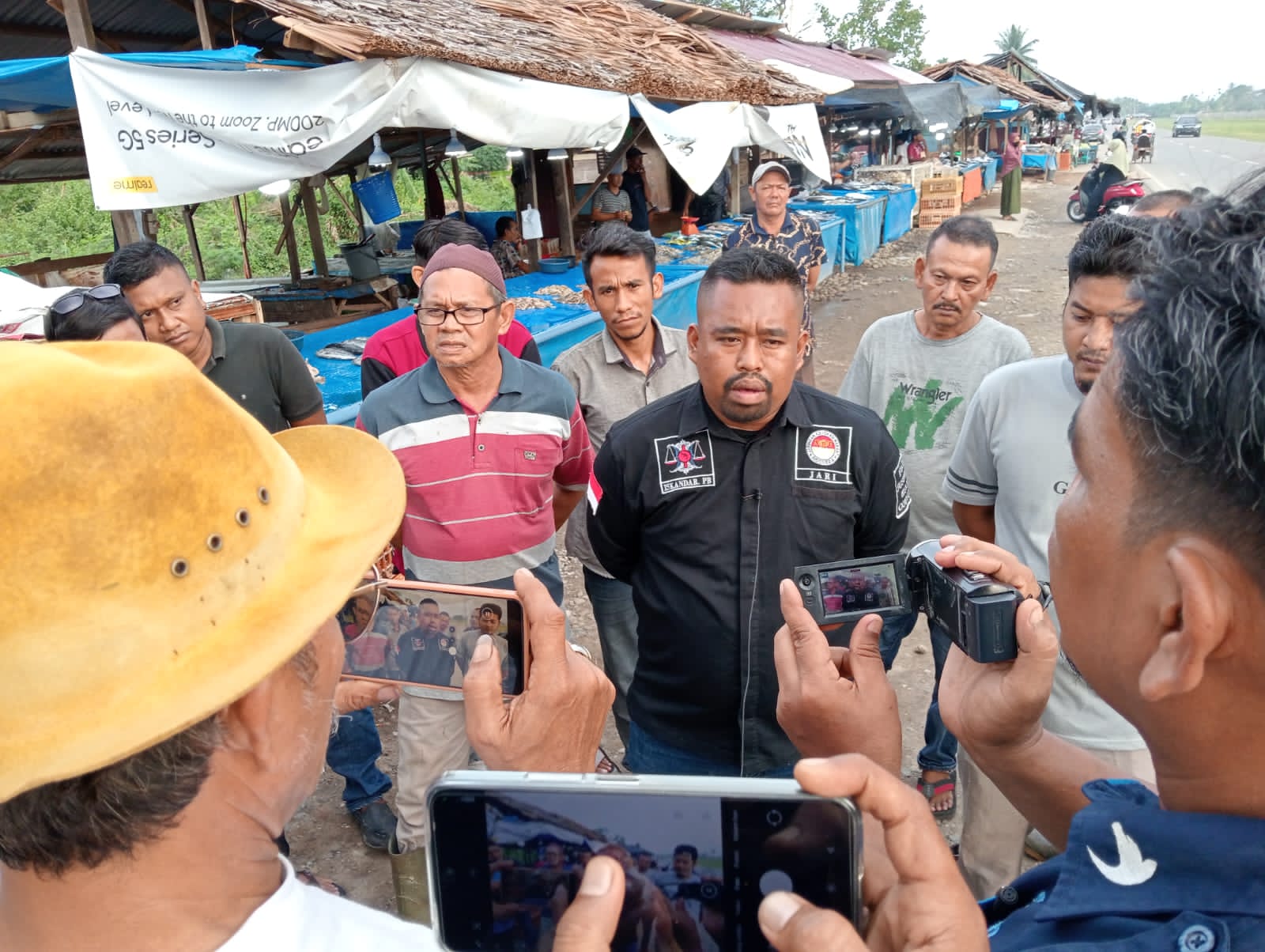 YARA Aceh minta relokasi pedagang depan Cluster III tidak tebang pilih YARA Aceh minta relokasi pedagang depan Cluster III tidak tebang pilih