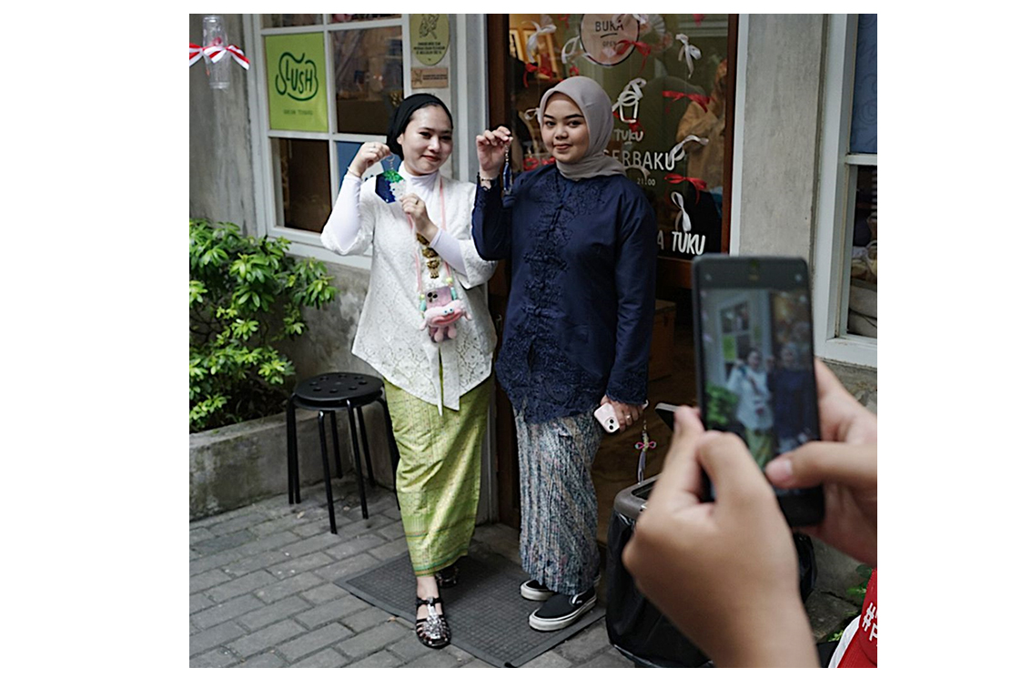 Dua tahun usia Toserbaku, tumbuh bersama Tetangga Tuku