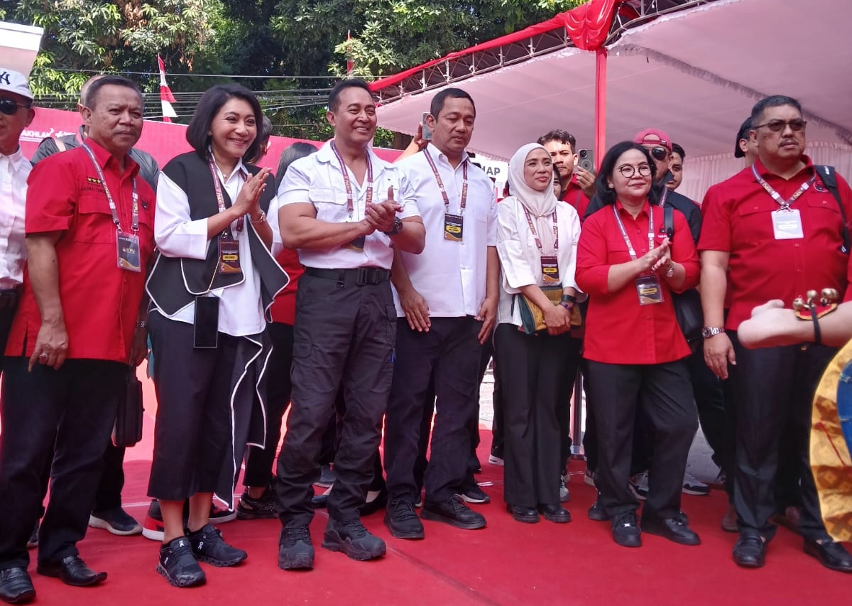 Mantan Panglima TNI  Andika Perkasa dan Hendrar Prihadi ikuti Pilkada Jateng