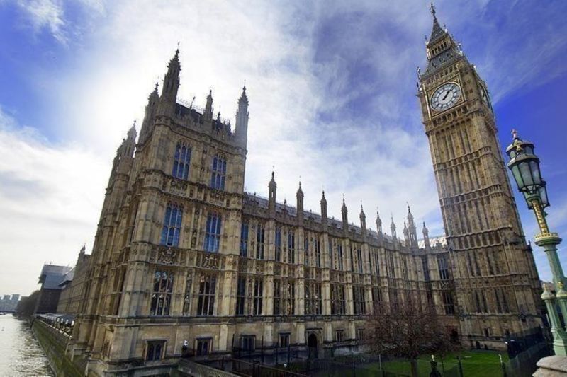 Inggris hentikan penerbitan lisensi ekspor senjata baru ke Israel Inggris hentikan penerbitan lisensi ekspor senjata baru ke Israel