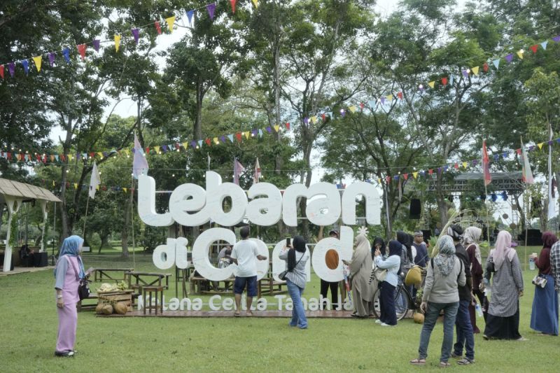 15.000 wisatawan kunjungi Candi Pramban pada hari kedua Lebaran 2024 15.000 wisatawan kunjungi Candi Pramban pada hari kedua Lebaran 2024