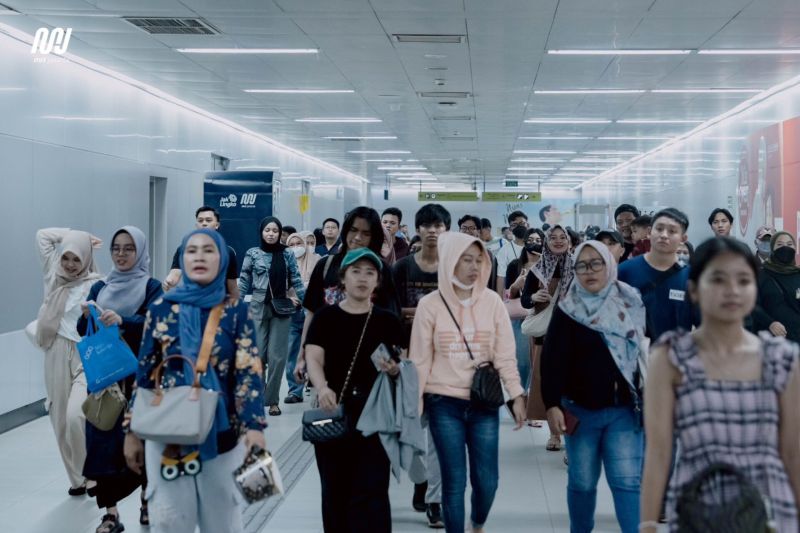 Pelanggan MRT Jakarta didominasi pekerja work life balance Pelanggan MRT Jakarta didominasi pekerja work life balance