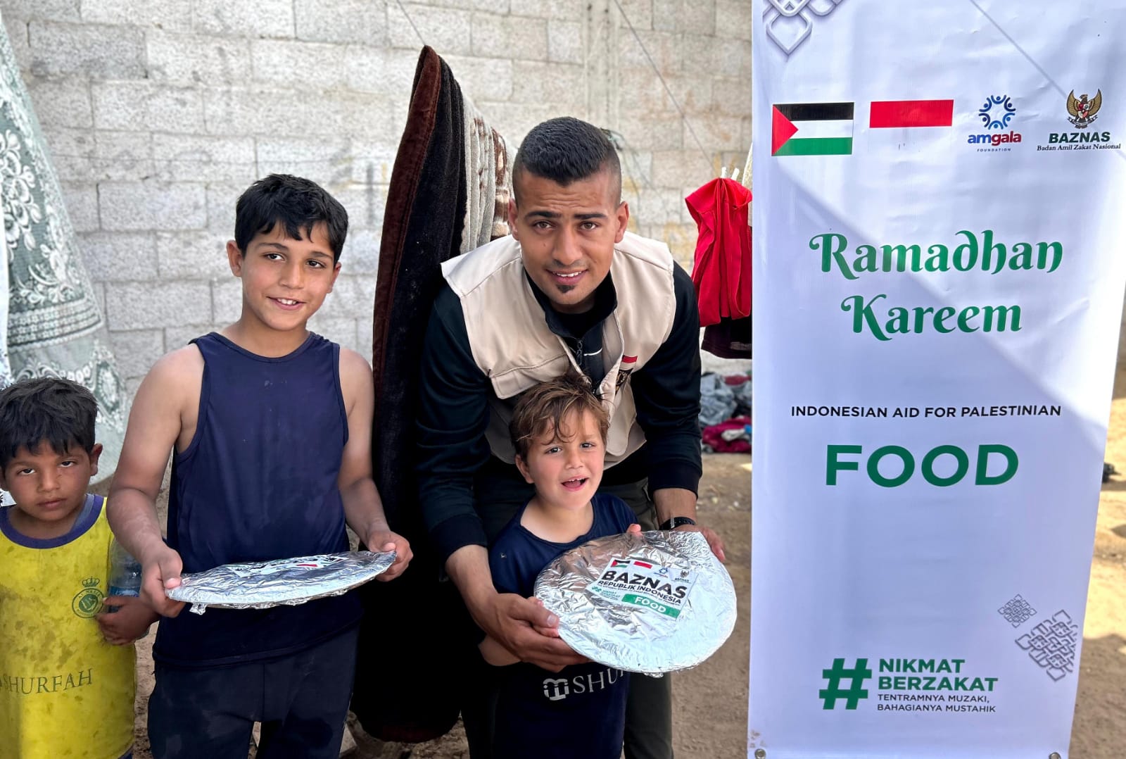 BAZNAS - INH bagikan hidangan berkah Ramadan bagi warga Palestina BAZNAS - INH bagikan hidangan berkah Ramadan bagi warga Palestina