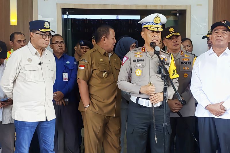 Delaying sistem diberlakukan karena kapasitas pelabuhan terbatas Delaying sistem diberlakukan karena kapasitas pelabuhan terbatas