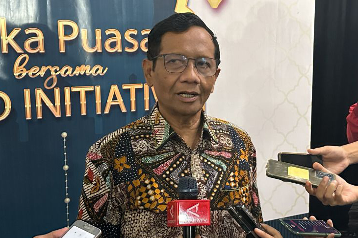 Mahfud nilai wajar MK tolak permohonan tapi tetap panggil 4 menteri Mahfud nilai wajar MK tolak permohonan tapi tetap panggil 4 menteri