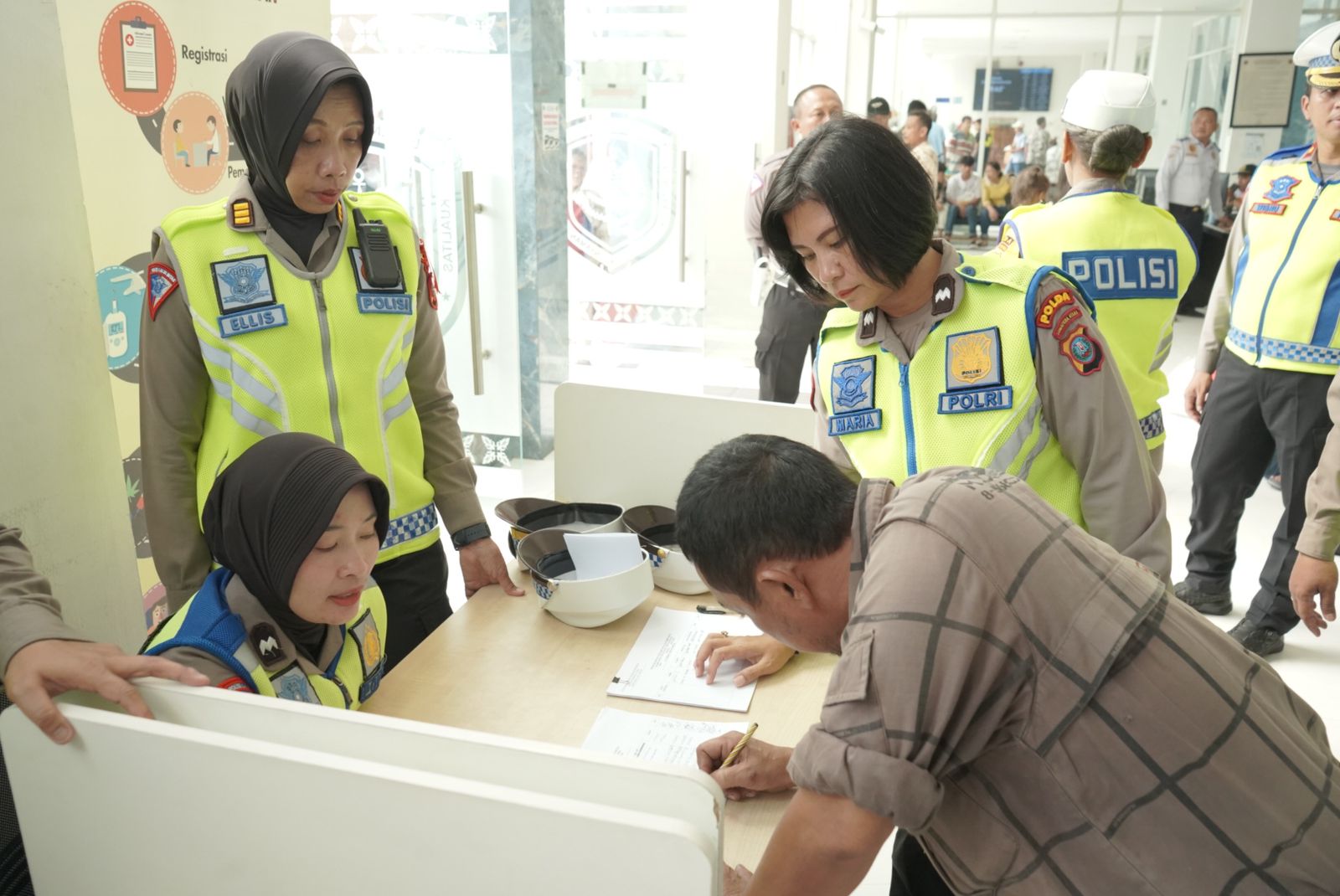 Polda Sumut temukan sopir bus Medan-Jambi positif narkoba Polda Sumut temukan sopir bus Medan-Jambi positif narkoba
