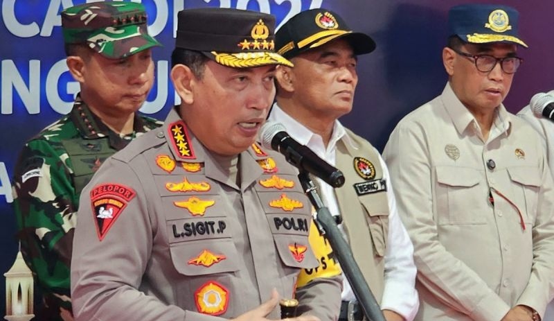 Kapolri ingatkan pemudik tidak beristirahat di bahu jalan tol