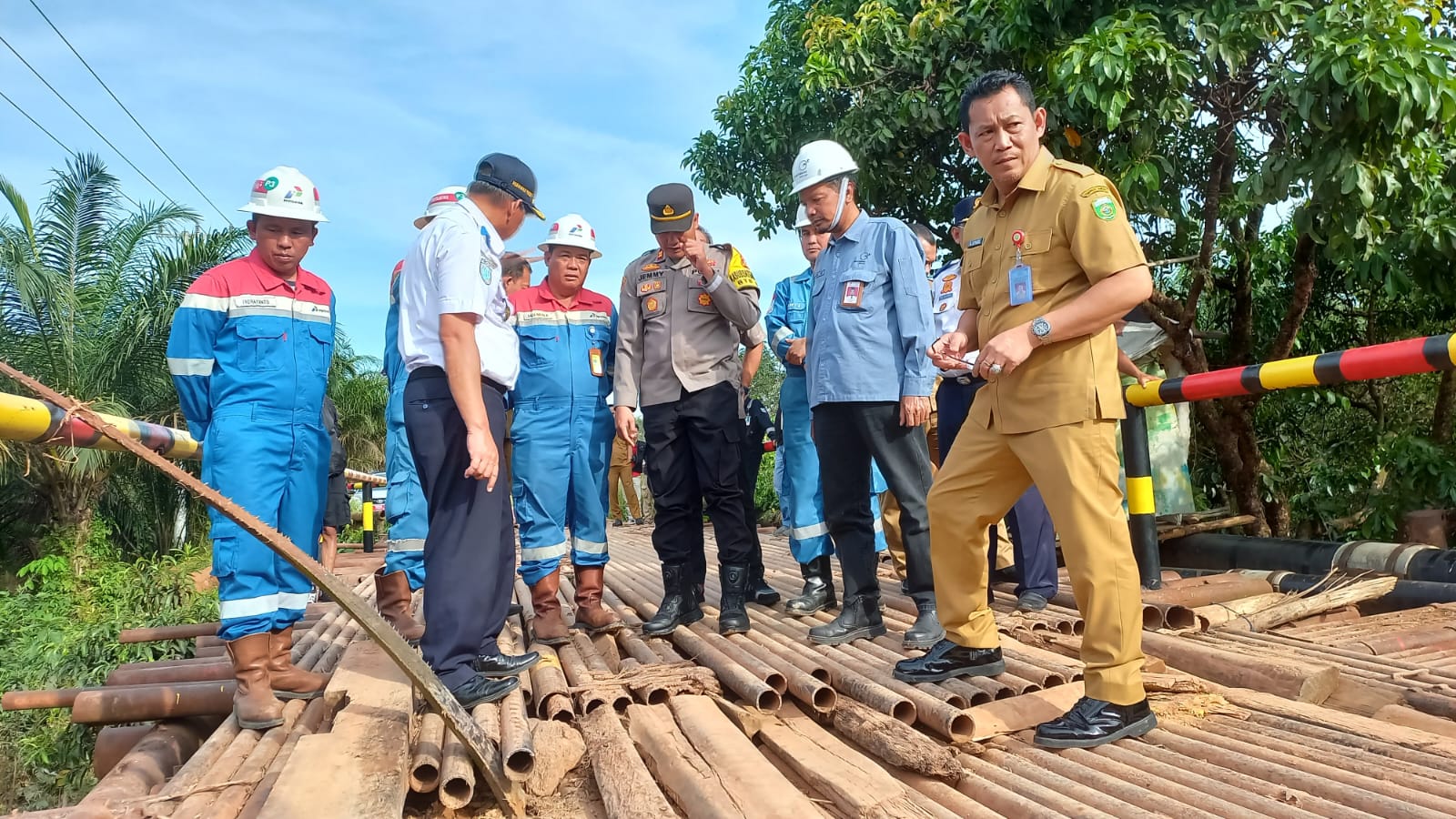 Nyaris putus, PUBM-TR Sumsel nyatakan Jambatan Pali-Lubuklinggau siap dilalui pemudik Nyaris putus, PUBM-TR Sumsel nyatakan Jambatan Pali-Lubuklinggau siap dilalui pemudik