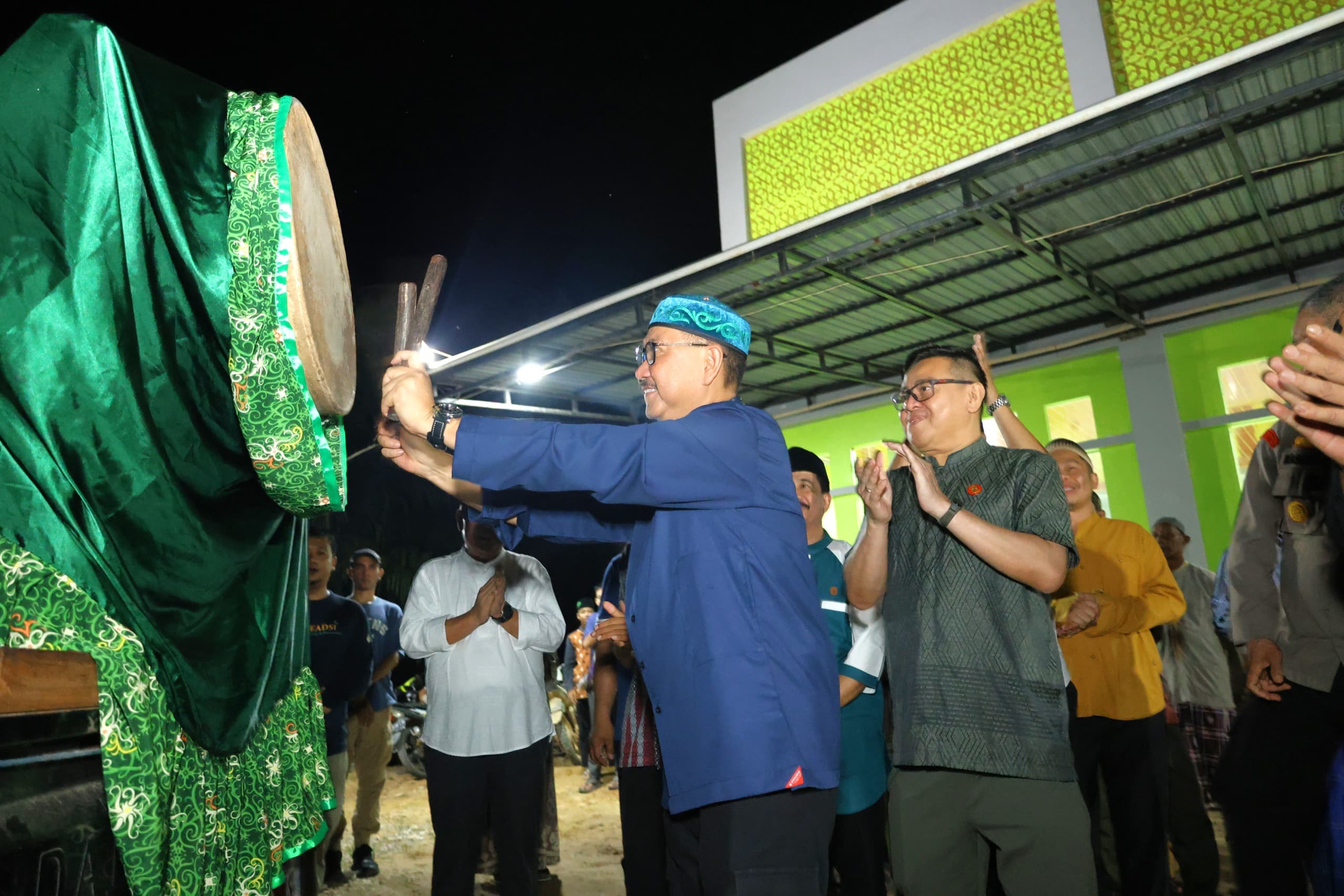 Pawai obor pertama di IKN diikuti puluhan peserta Pawai obor pertama di IKN diikuti puluhan peserta