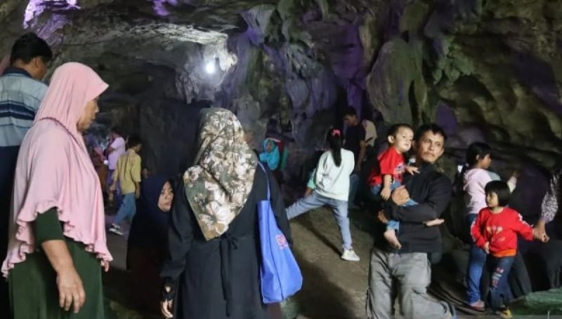 Mengenali sisa-sisa peradaban dari Goa Putri dan Goa Harimau