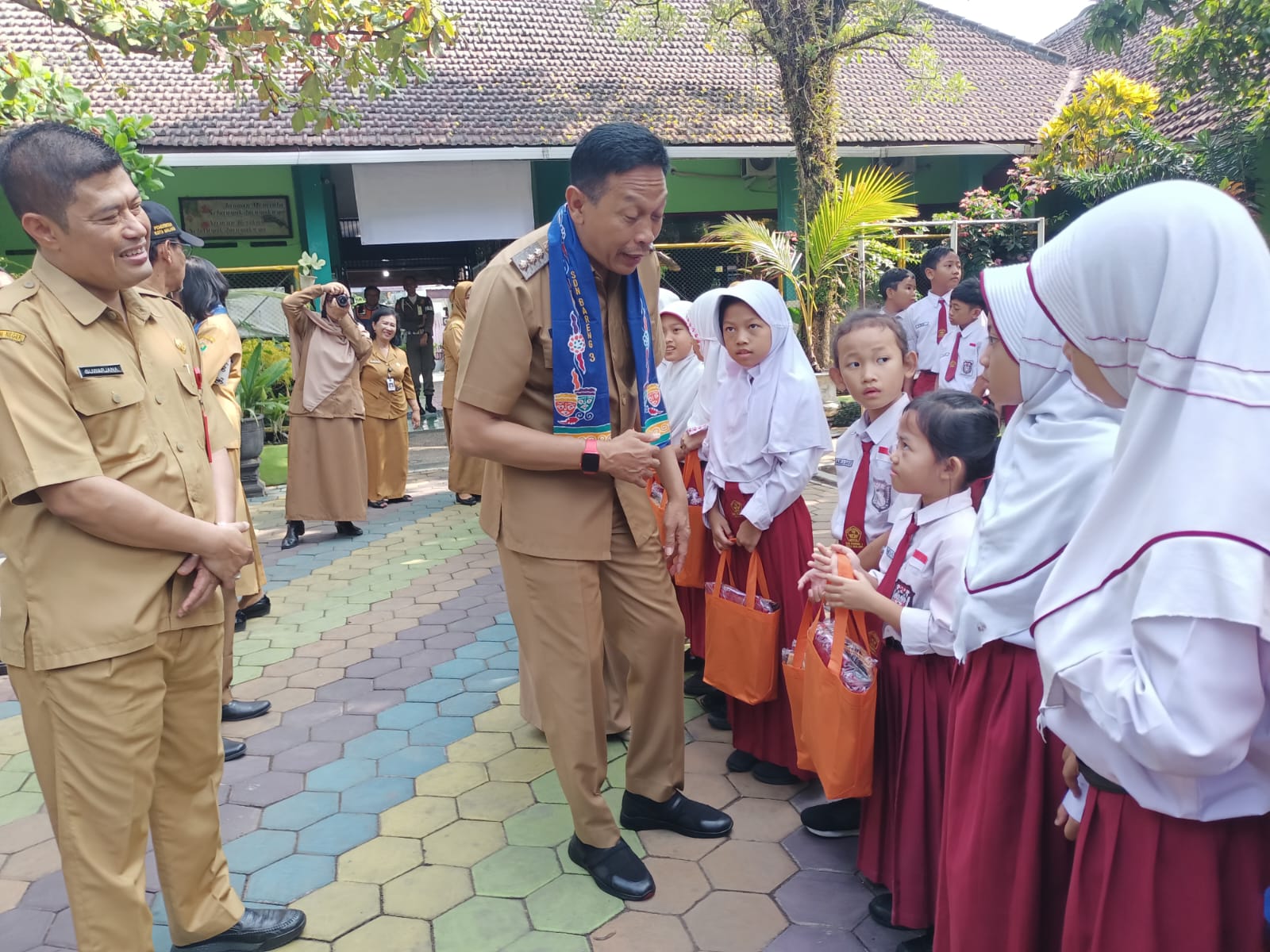 Sebanyak 14 ribu siswa kelas VI se-Kota Malang ikuti UKD Sebanyak 14 ribu siswa kelas VI se-Kota Malang ikuti UKD