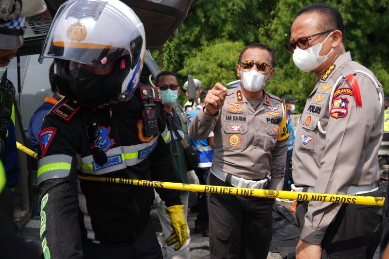 Polri evaluasi penerapan contraflow usai kecelakaan KM 58 Polri evaluasi penerapan contraflow usai kecelakaan KM 58