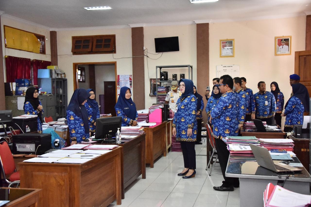 Bupati Sukoharjo pantau ASN unit pelayanan dasar usai libur lebaran Bupati Sukoharjo pantau ASN unit pelayanan dasar usai libur lebaran