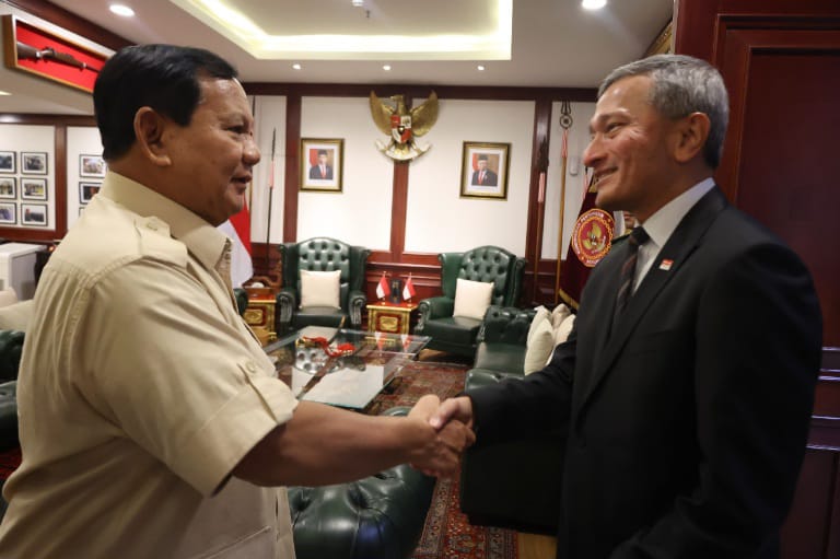 Terima Menlu Singapura, Prabowo tegaskan RI-Singapura komitmen tingkatkan kerja sama pertahanan Terima Menlu Singapura, Prabowo tegaskan RI-Singapura komitmen tingkatkan kerja sama pertahanan