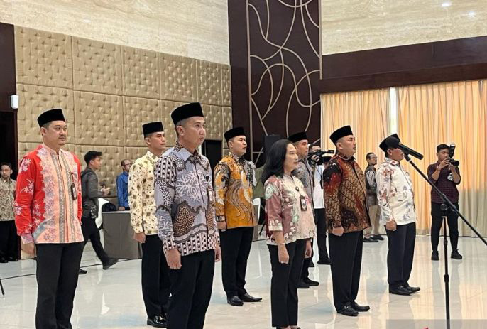 Mensesneg lantik Bey Machmudin jadi Staf Ahli Komunikasi Politik Mensesneg lantik Bey Machmudin jadi Staf Ahli Komunikasi Politik