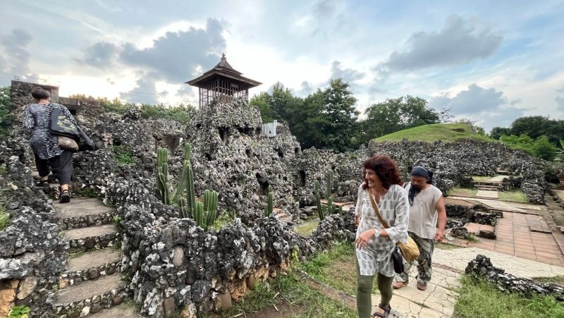 Taman Goa Sunyaragi Cirebon dikunjungi ribuan wisatawan selama Lebaran