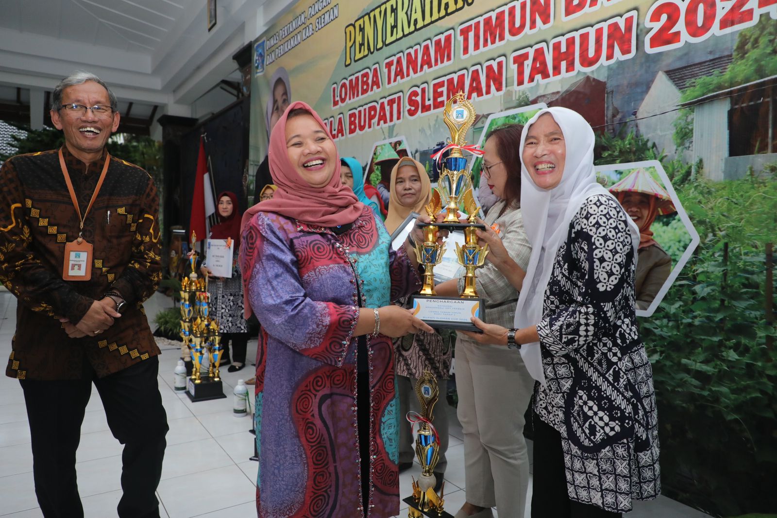 Bupati Sleman minta KPM yang sudah lulus terus dikawal agar tak berstatus Jamila Bupati Sleman minta KPM yang sudah lulus terus dikawal agar tak berstatus Jamila