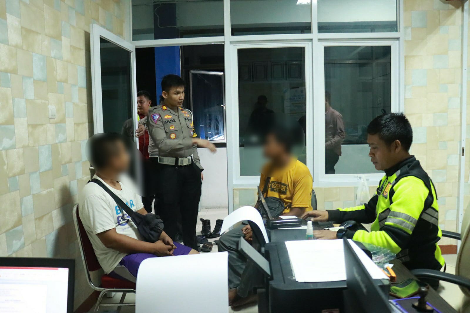 Tiga crew bus terlibat adu jotos diamankan petugas