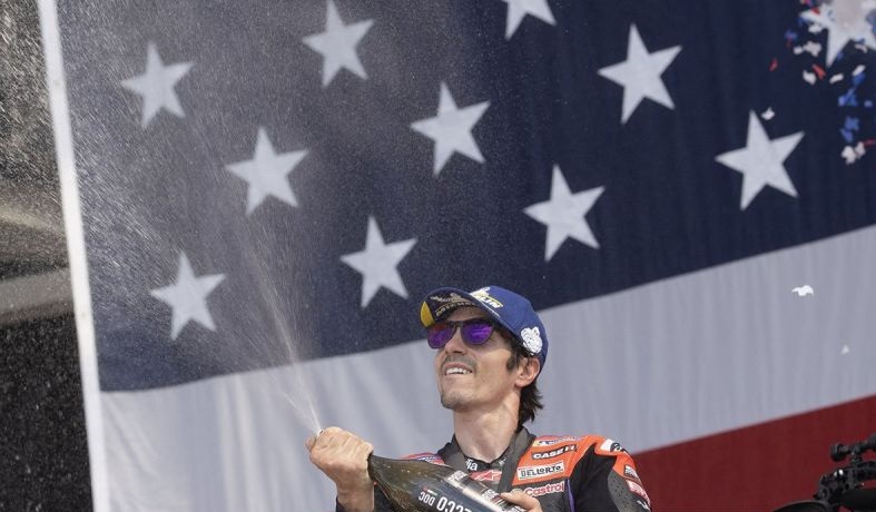 Vinales menangi Sprint dua kali setelah jadi yang tercepat di Amerika Vinales menangi Sprint dua kali setelah jadi yang tercepat di Amerika