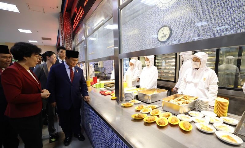 Prabowo pelajari budaya makan siang gratis di sekolah China 