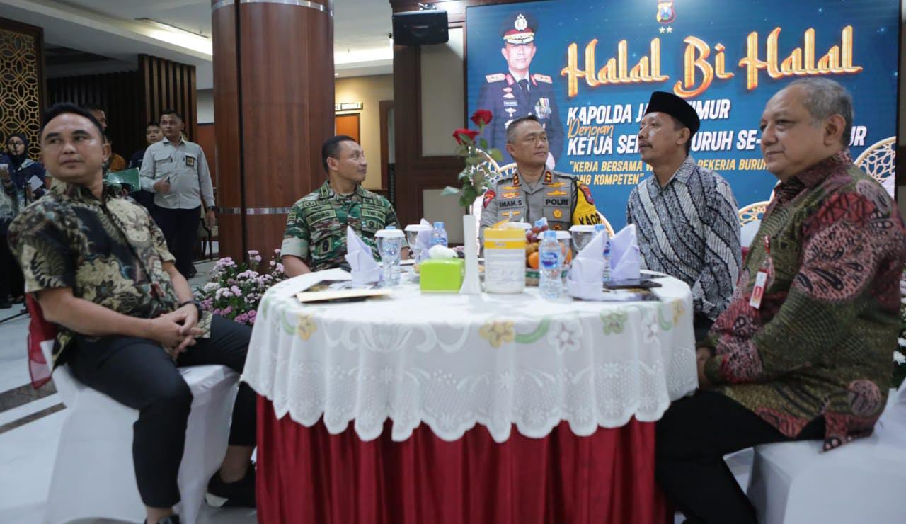 Sambut May Day 1 Mei 2024, Kapolda ajak serikat buruh jaga sitkamtibmas di Jatim Sambut May Day 1 Mei 2024, Kapolda ajak serikat buruh jaga sitkamtibmas di Jatim