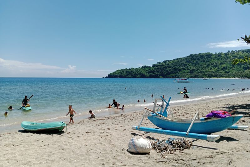 9 nelayan pembawa bom ikan di perairan Lombok ditangkap polisi 9 nelayan pembawa bom ikan di perairan Lombok ditangkap polisi