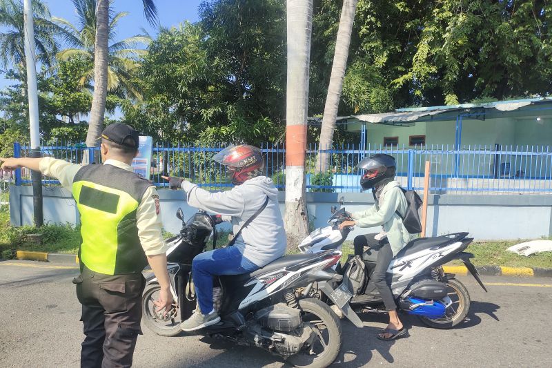 Arus Balik di Pelabuhan Bakauheni lenggang pada Selasa pagi Arus Balik di Pelabuhan Bakauheni lenggang pada Selasa pagi