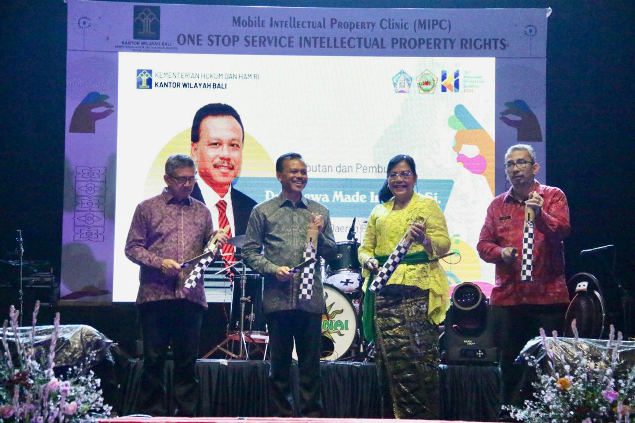 Kanwil Kemenkumham Bali sosialisasikan klinik kekayaan intelektual ke masyarakat Kanwil Kemenkumham Bali sosialisasikan klinik kekayaan intelektual ke masyarakat