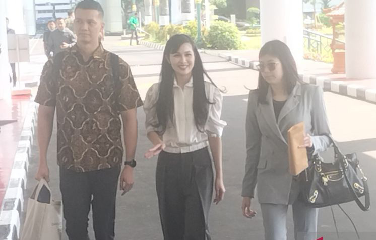 Sandra Dewi jalani pemeriksaan sebagai saksi Sandra Dewi jalani pemeriksaan sebagai saksi