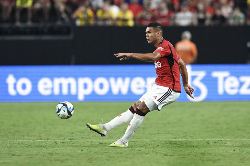 Casemiro dikabarkan bakal angkat kaki dari MU di akhir musim Casemiro dikabarkan bakal angkat kaki dari MU di akhir musim