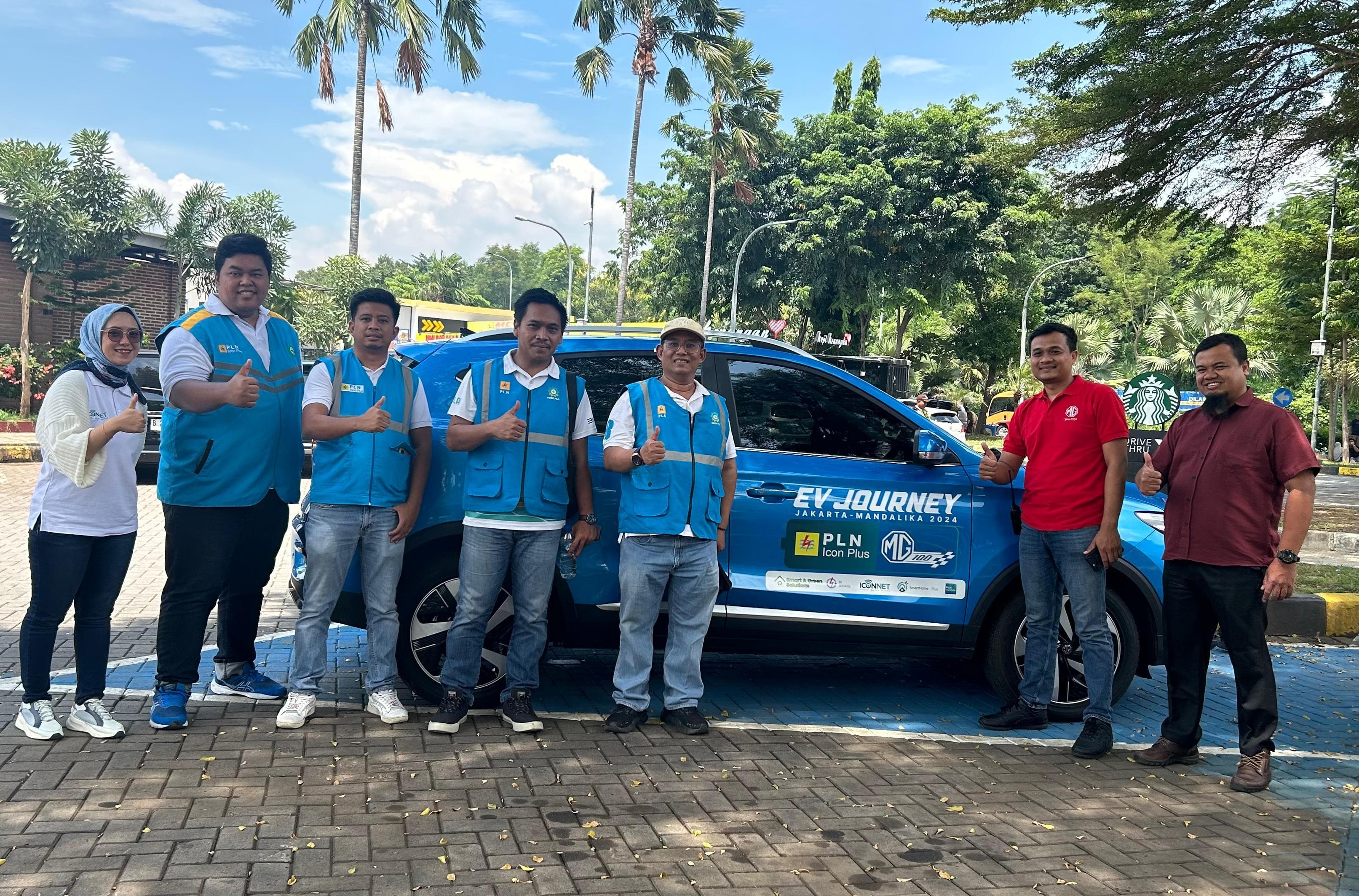 PLN Icon Plus SBU Regional Jawa Bagian Barat sambut rombongan EV Journey Jakarta-Mandalika