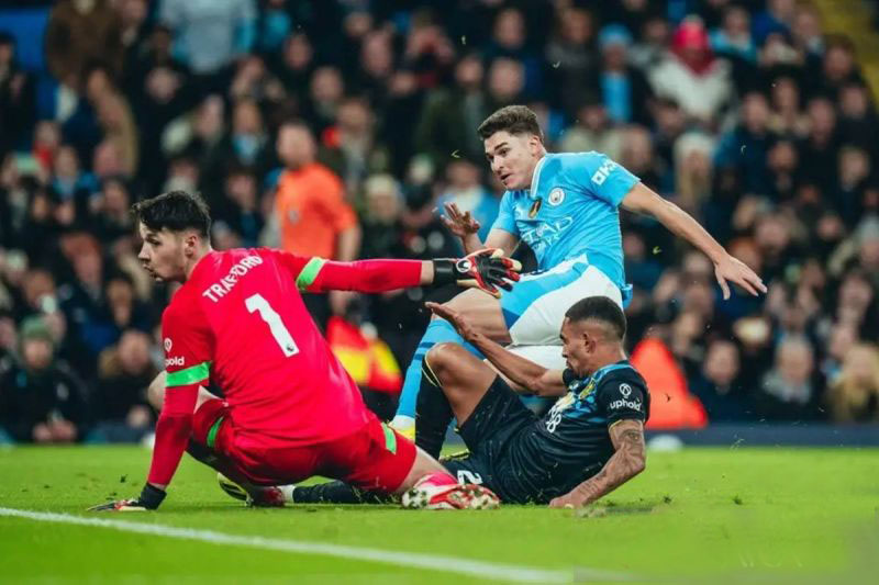 Brentford dan Burnley torehkan kemenangan telak pada pekan ke-34