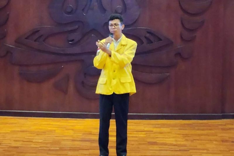 Adnan Hasyim Wibowo terpilih sebagai mahasiswa berprestasi utama UI Adnan Hasyim Wibowo terpilih sebagai mahasiswa berprestasi utama UI