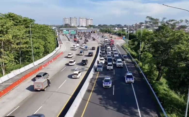 Satu arah Tol Semarang–Solo dihentikan Satu arah Tol Semarang–Solo dihentikan