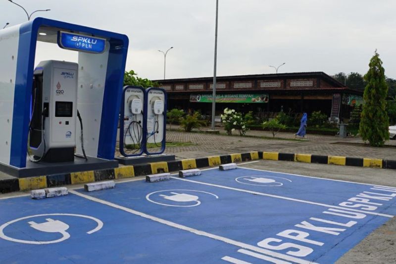 49 SPKLU di rest area siap beroperasi dukung mudik Lebaran 49 SPKLU di rest area siap beroperasi dukung mudik Lebaran