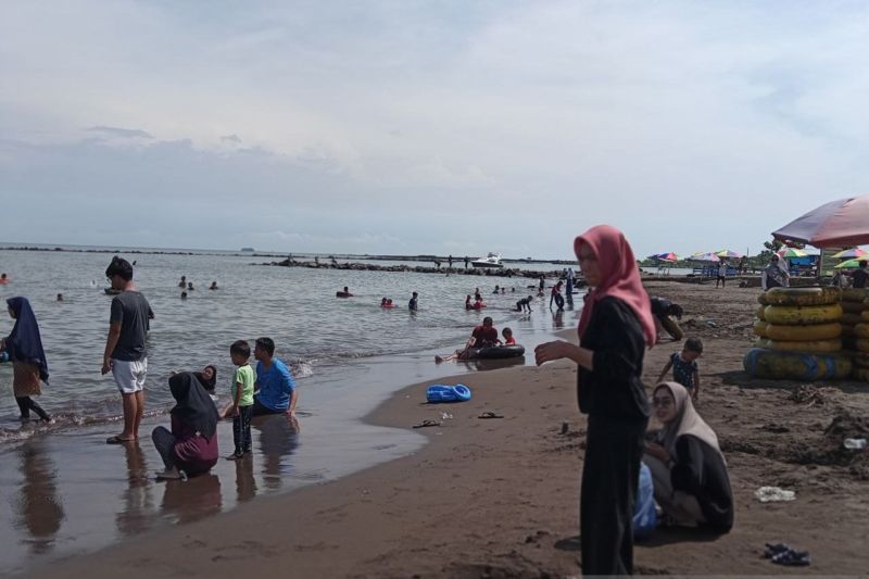 Wisata pantai jadi pilihan utama di Makassar saat libur Wisata pantai jadi pilihan utama di Makassar saat libur