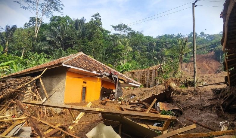 Indonesia kembangkan sistem peringatan tanah longsor nasional Indonesia kembangkan sistem peringatan tanah longsor nasional
